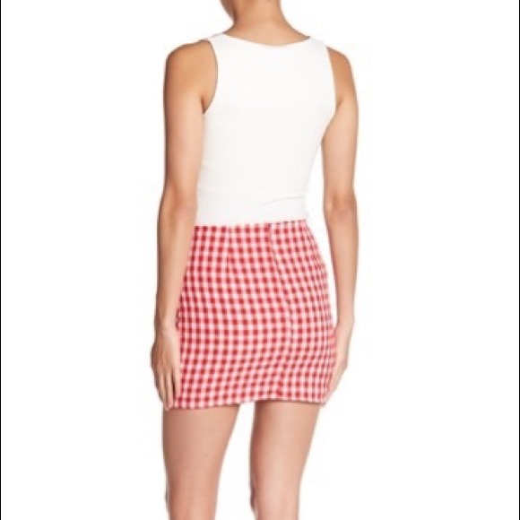 ‼️FINAL CALL‼️ Red/White Plaid Ruffle Front Skirt - Picture 5 of 5
